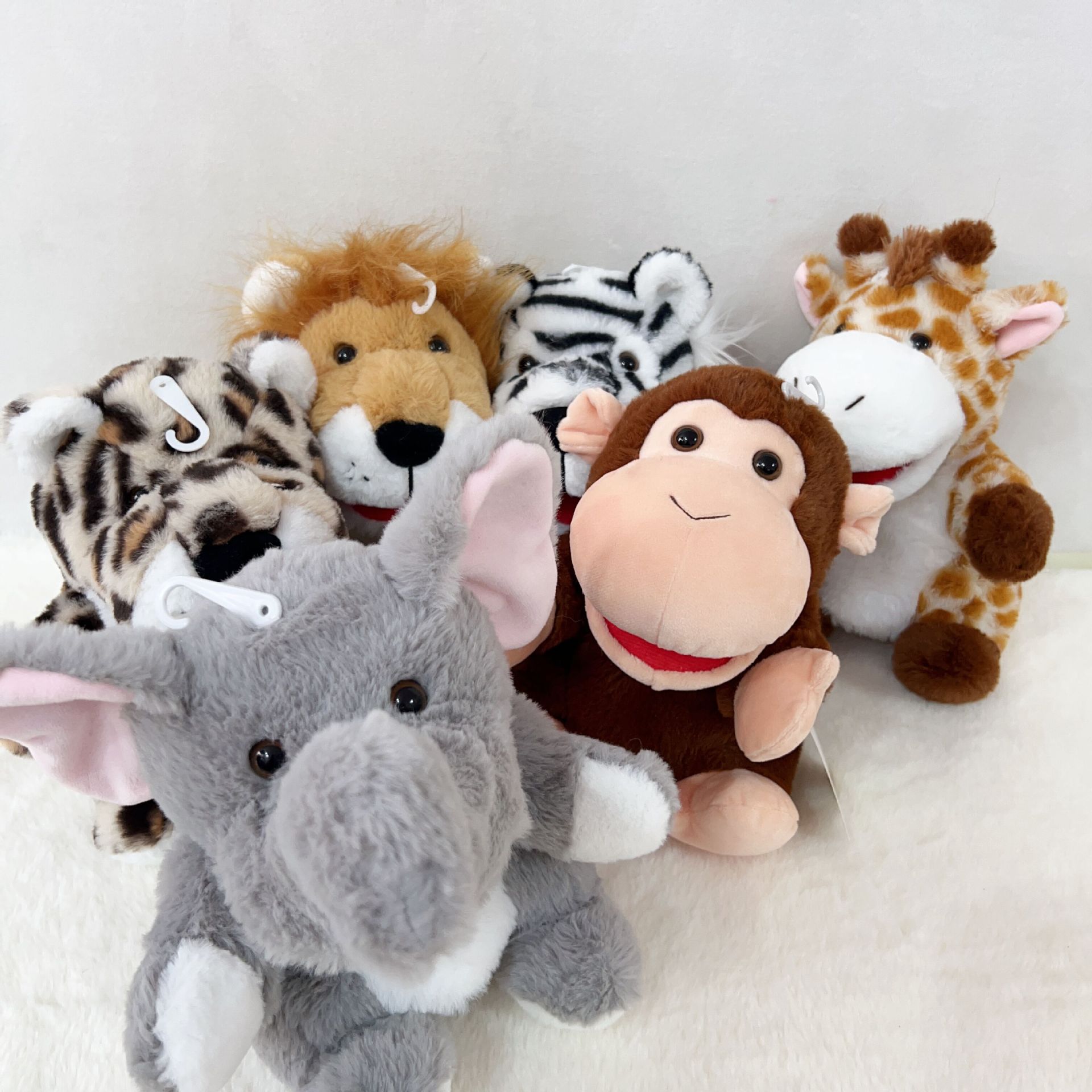 2023 High Quality Creative Animal Hand Puppet Plush Toys Stuffed Animals Story Toys